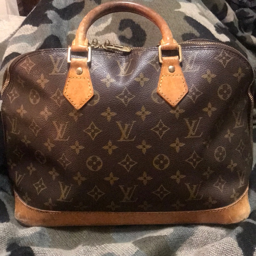 Louis Vuitton Alma bag. Make me an offer